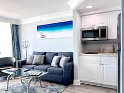 Daytona Beach Oasis Oceanfront balcony 1 bdrm - Image 4