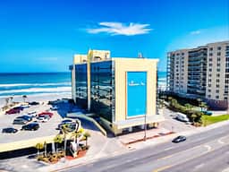 Oceanview w/tiki bar, pool, kitchenette - Studio - Image 4