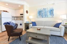 Gorgeous 1 bdrm Daytona Oceanfront balcony & kitch - Image 5