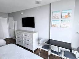 New updated Daytona Oceanview w/kitchenette, pool - Image 4