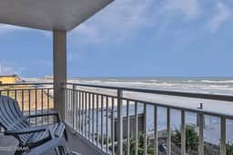 Daytona Beachfront bliss~1 bdrm 1 bath Luxury Unit - Image 4