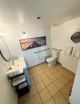 Oceanview cozy studio w/beachfront pool & tiki bar - Image 4