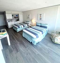 Oceanview Studio w/kitchenette, pool, tiki bar - Image 4