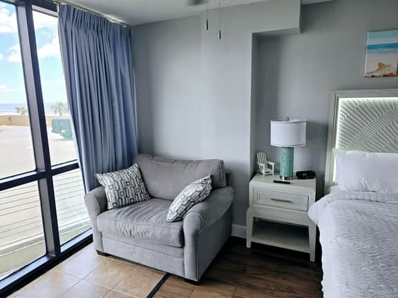 Spectacular New King Studio w/kitchenette, pool - Image 5