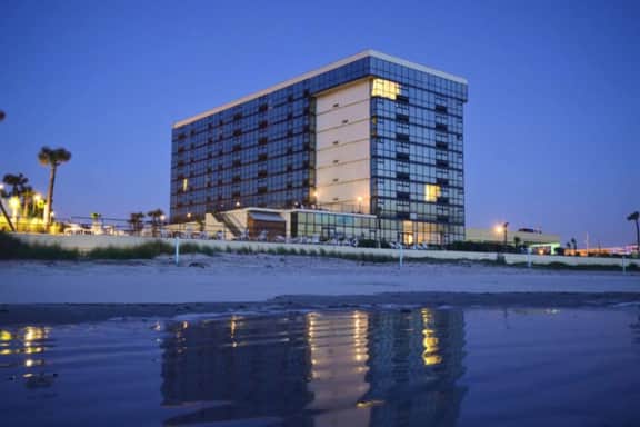 Daytona Ocean View Modern Studio - Image 5