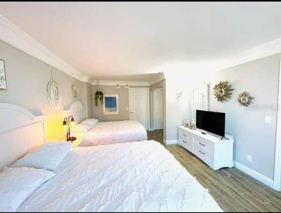Private balcony ocean view 1 bedroom full kitchen - Image 4
