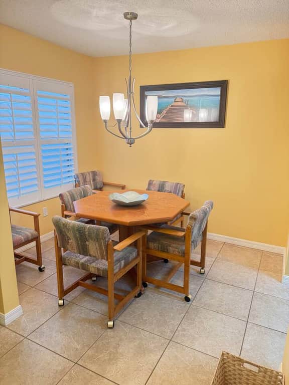 Updated Ormond Beach Direct Oceanfront Condo - Image 2