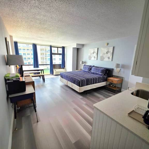 King Oceanview Studio w/pool & kitchenette - Image 3