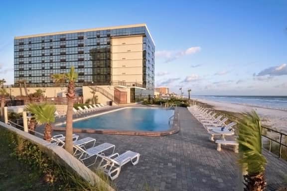 Top floor corner oceanview panoramic studio w/pool - Image 5