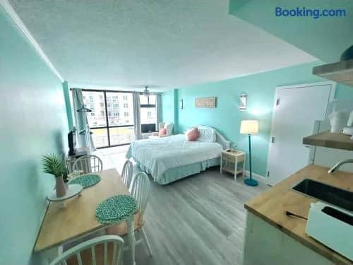 Adjoining studios w/kitchenettes, oceanview, pool - Image 3