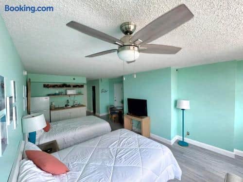 Adjoining studios w/kitchenettes, oceanview, pool - Image 2