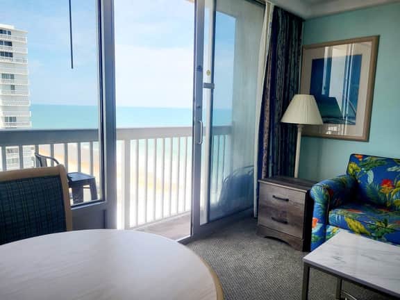 Daytona Beach view/Sunset view Studio w/kitchen - Apartment - Image 3