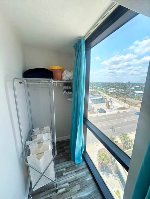 Coastal 2 queen Unit w/kitchenette, pool, tiki bar - Image 5