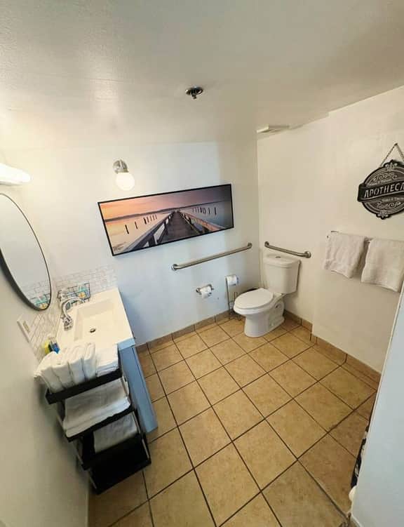 Oceanview cozy studio w/beachfront pool & tiki bar - Image 4