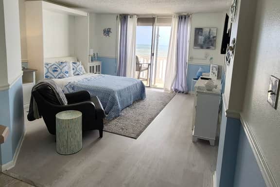 Ormond OceanFront Luxury Studio Condo w/kitchen - Image 3