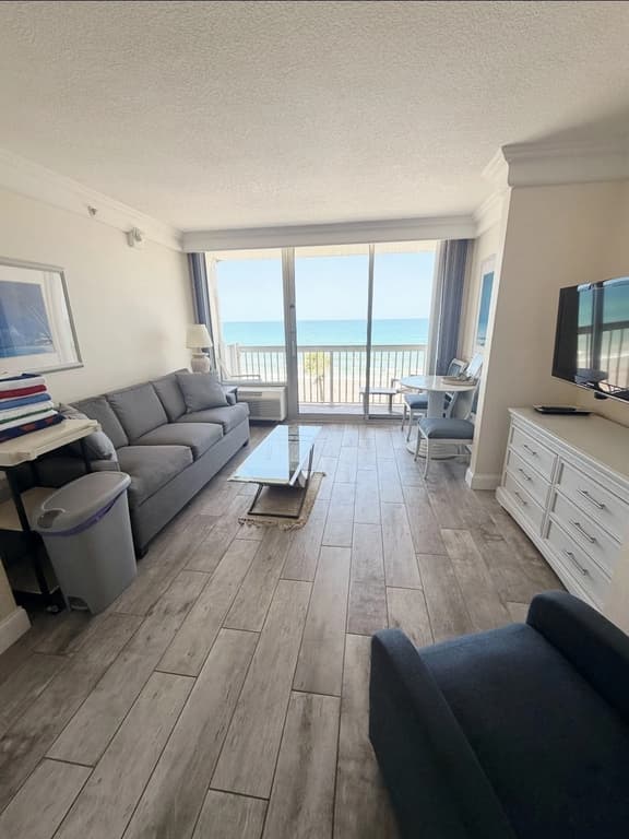 Daytona Beach Resort 1 bdrm family condo w/kitchen - Image 1